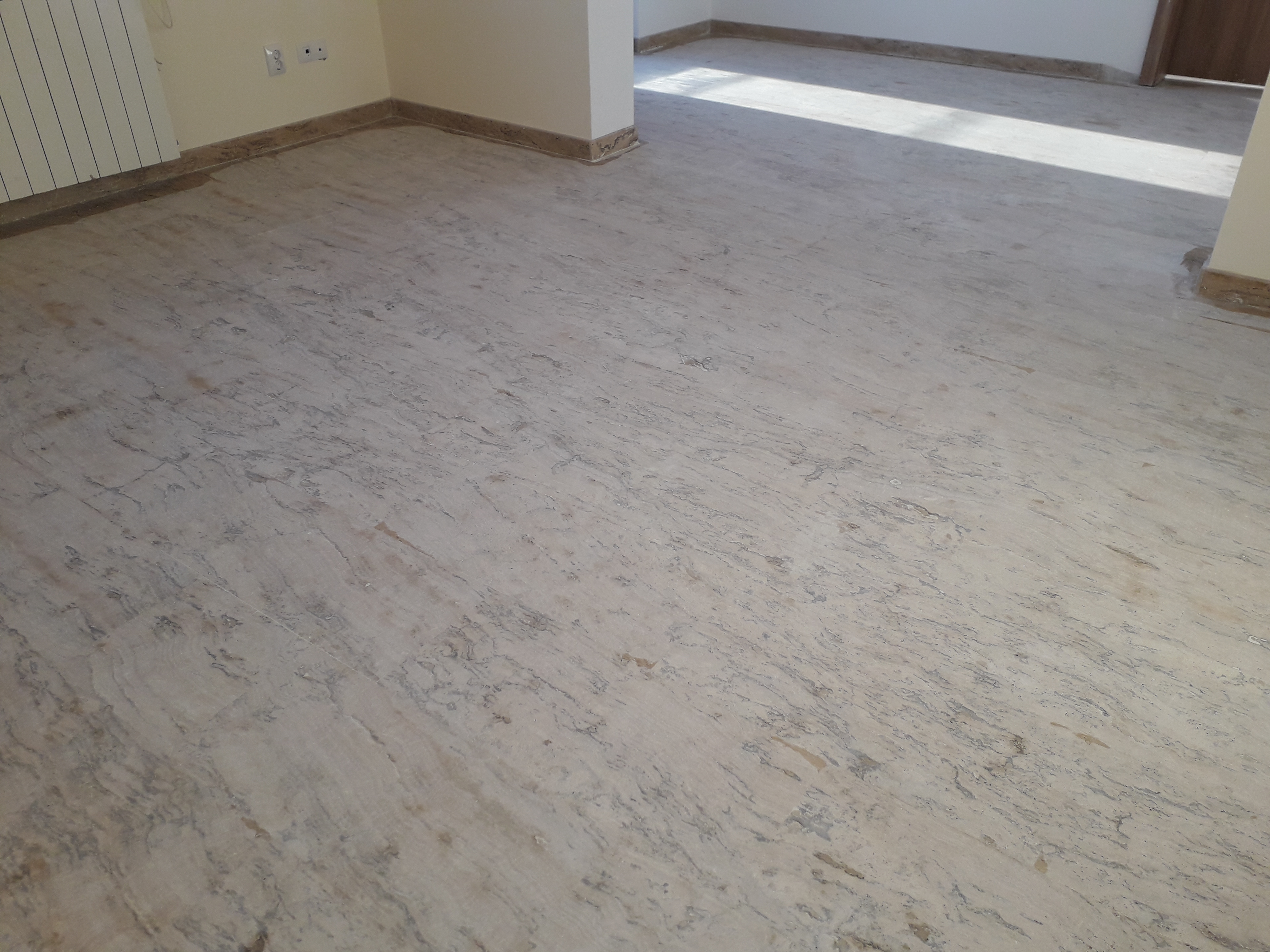 travertin slefuit si lustruit